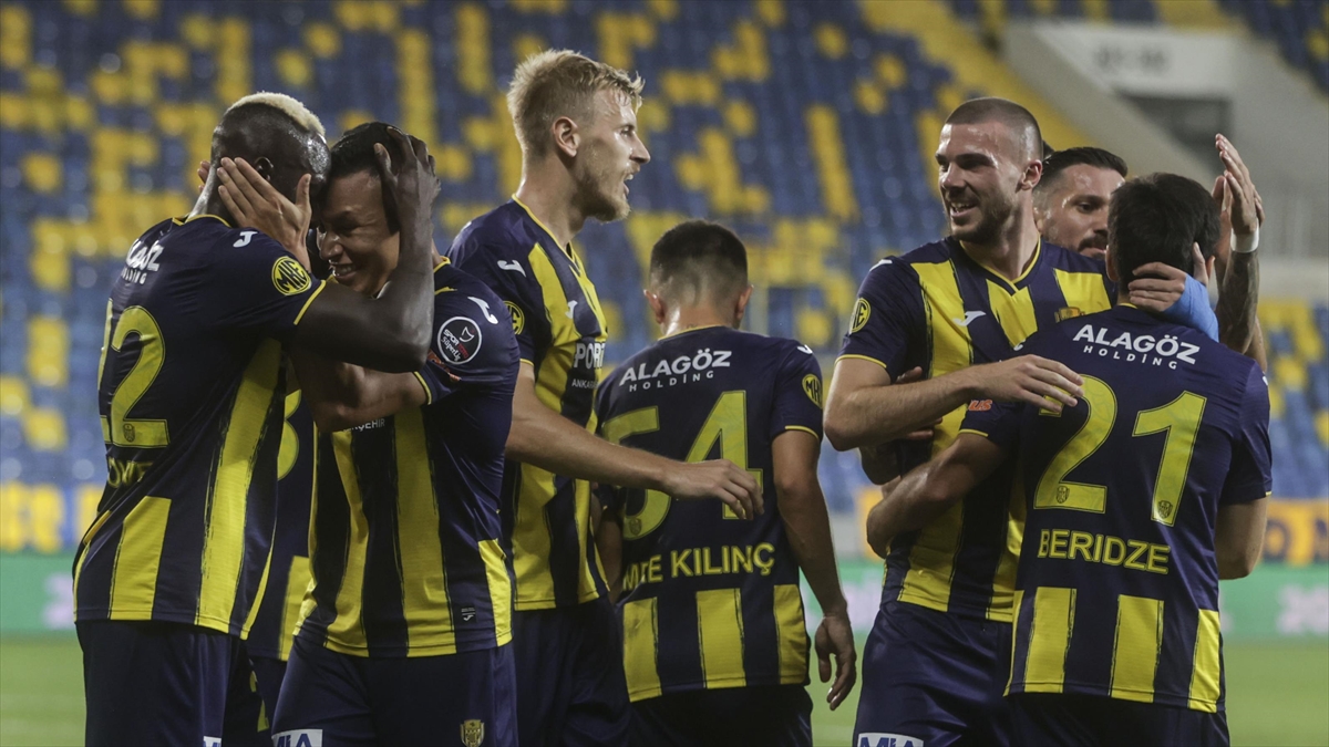 MKE Ankaragücü'nde Galibiyet Sevinci Yaşanıyor