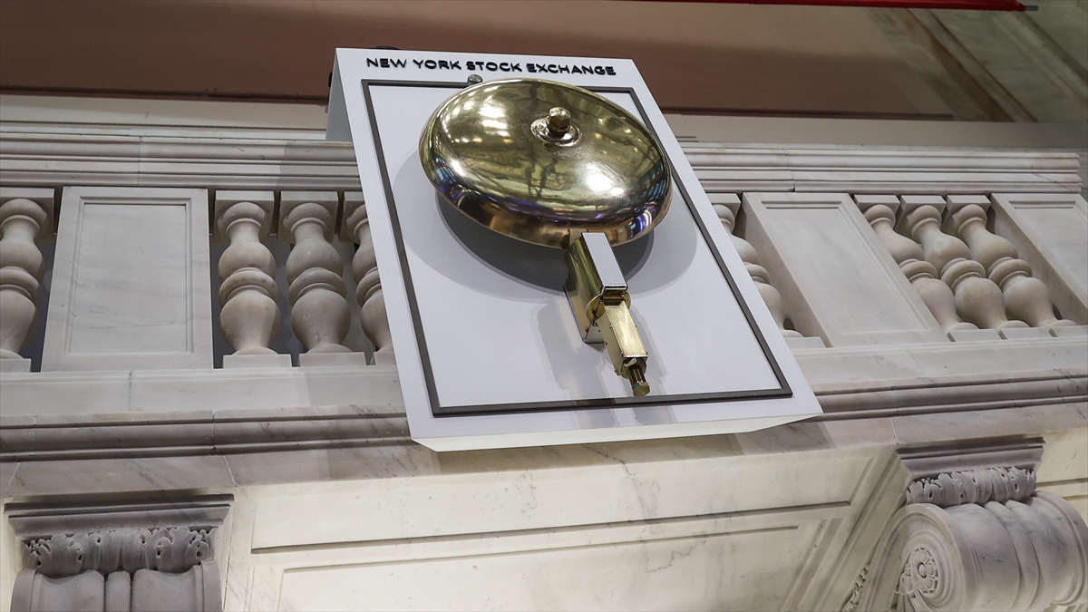 New York Borsası Fed Toplantısı Öncesi Düşüşle Açıldı