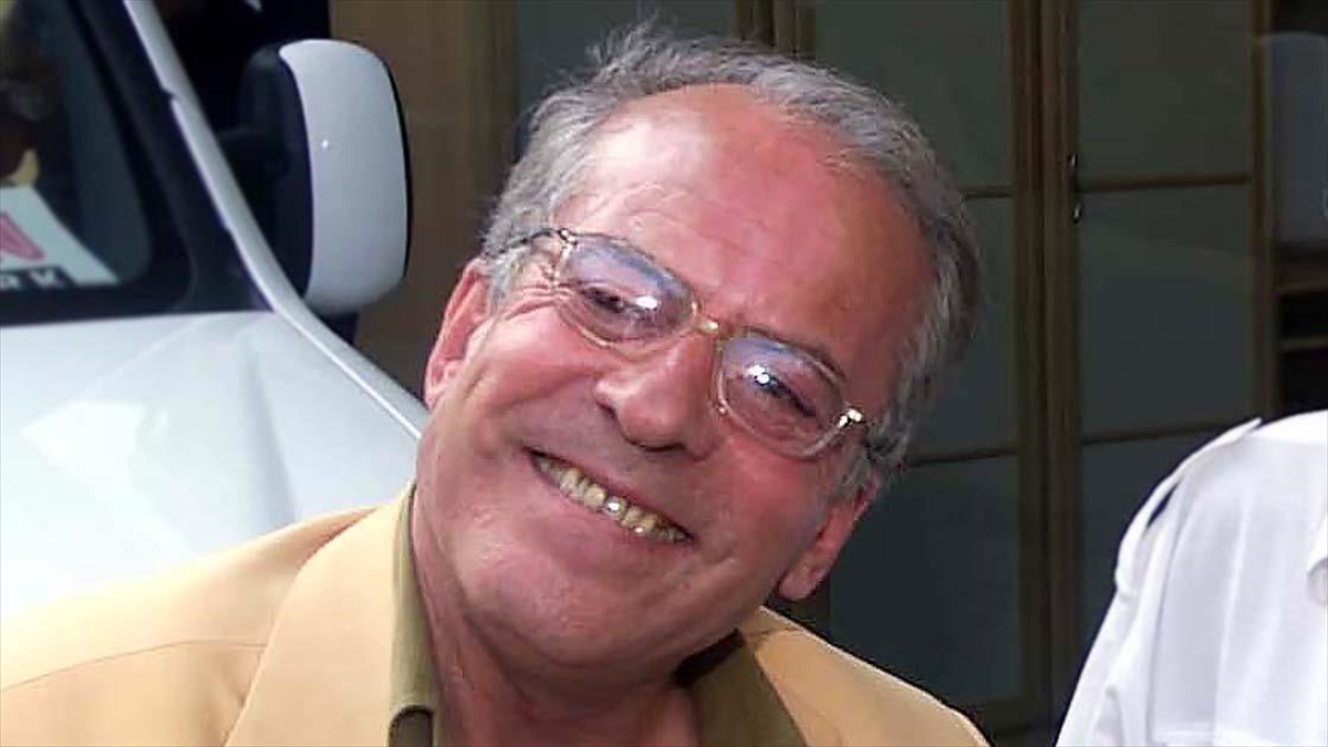 Türk Tiyatrosunun Usta İsmi: Hadi Çaman