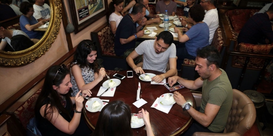 Dondurma Yemek İçin Kahramanmaraş'a Akın Ediyorlar