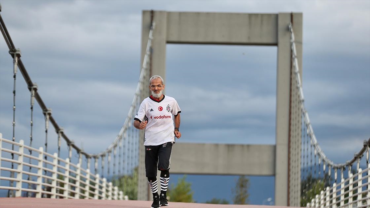 'Koşan Kartal' Lakaplı 68 Yaşındaki Fikri Amca, Sağlığını Harekete Borçlu