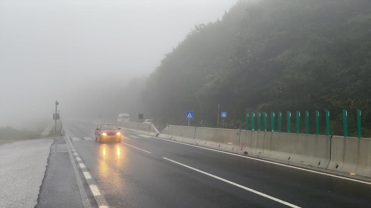 Bolu Dağı'nda Sağanak Ve Sis Etkili Oluyor