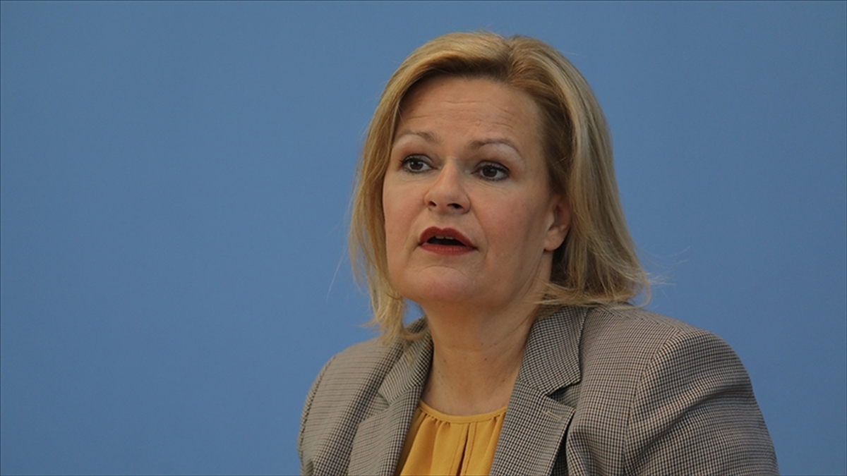 Almanya Rusya'daki Seferberlik Karşıtı Firari Askerlere İltica Hakkı Tanıyacak