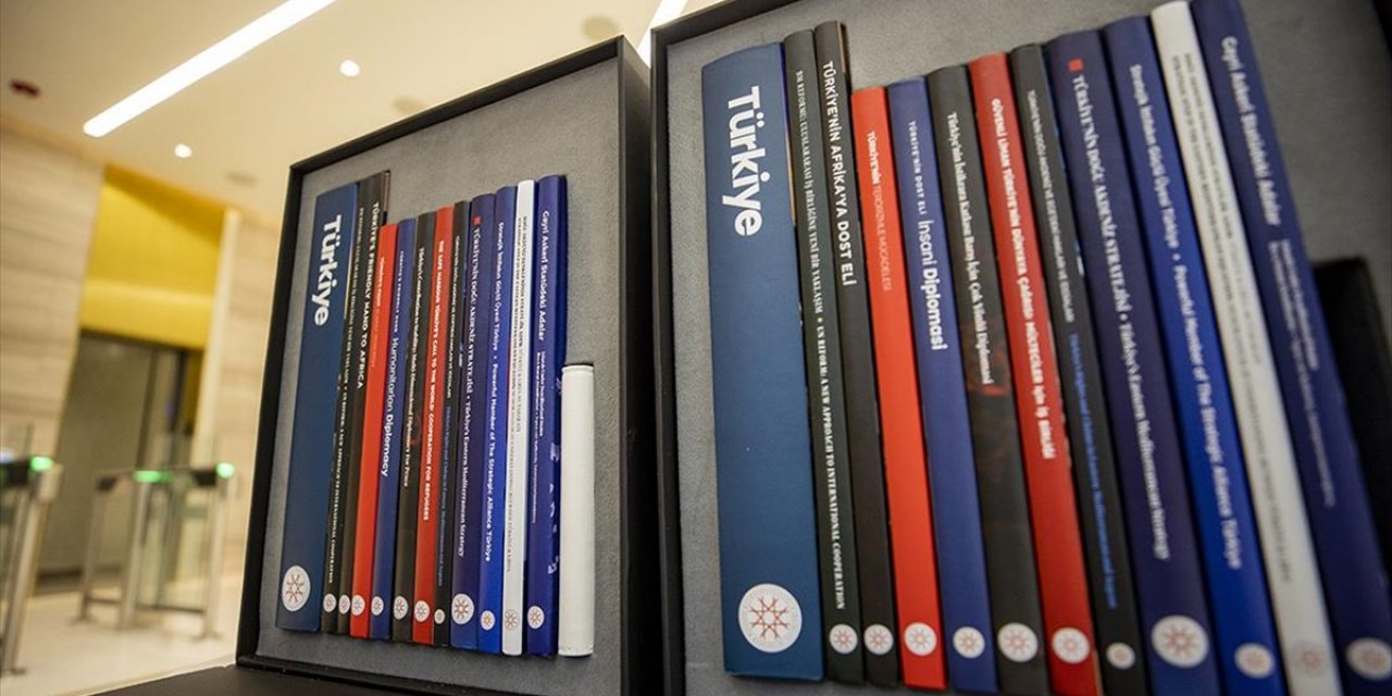 New York'ta İletişim Başkanlığının "türkiye" İsimli Kitabı Tanıtıldı