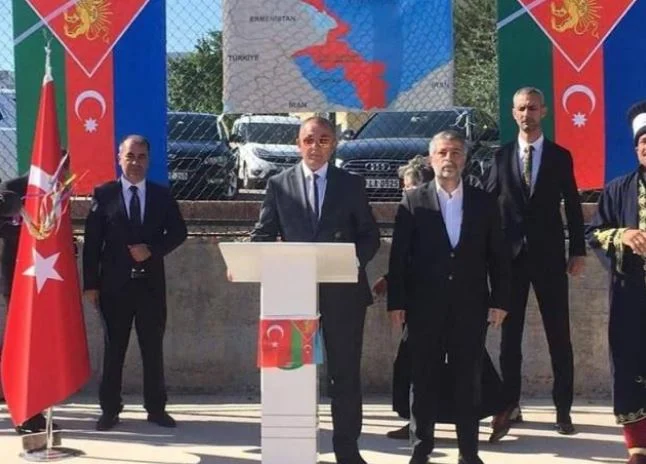 Yeni bir Türk Devleti kuruldu. İlk tanıyan Türkiye oldu