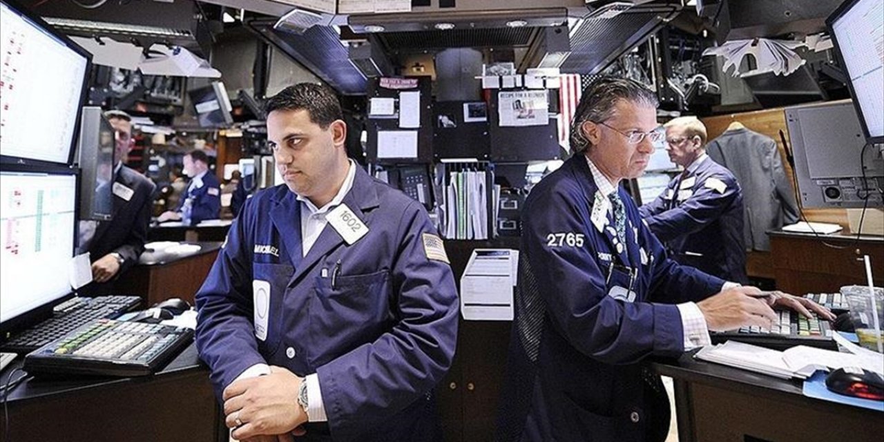 New York Borsası Resesyon Korkularıyla Düşüşle Kapandı