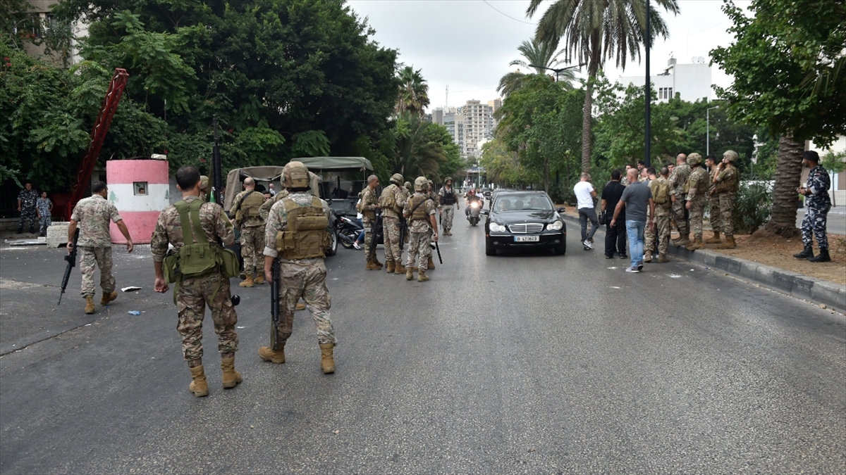 Lübnan Ekonomisindeki Sorunlar Ve 'banka Baskınları' Tartışılıyor