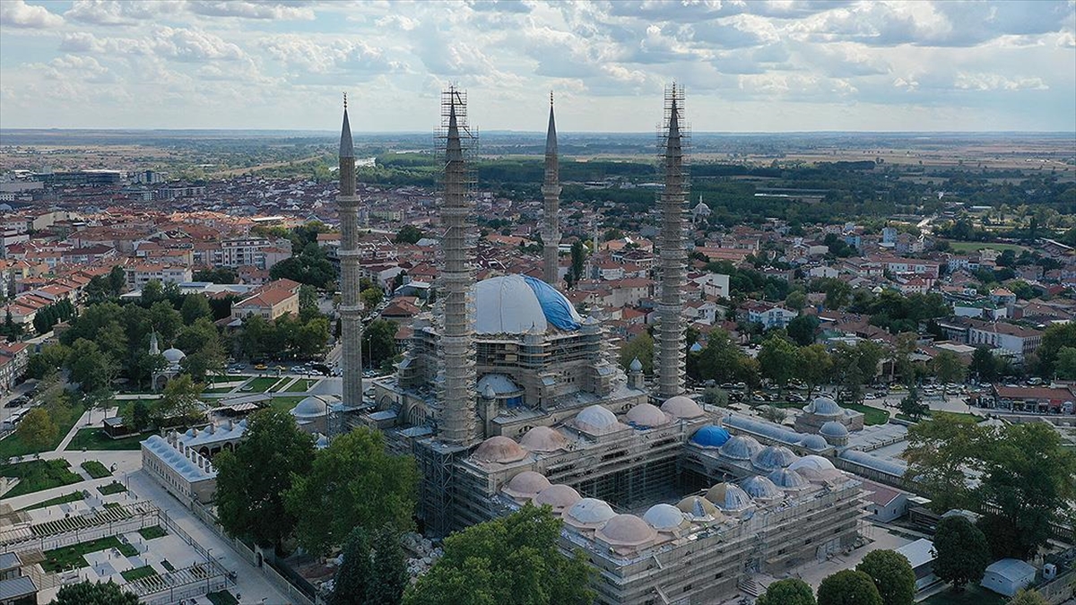 Selimiye Camisi'ndeki Restorasyon Sürüyor