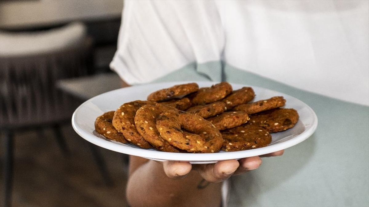 Hatay'ın Yeni Lezzeti "Zeytinli Kahke"