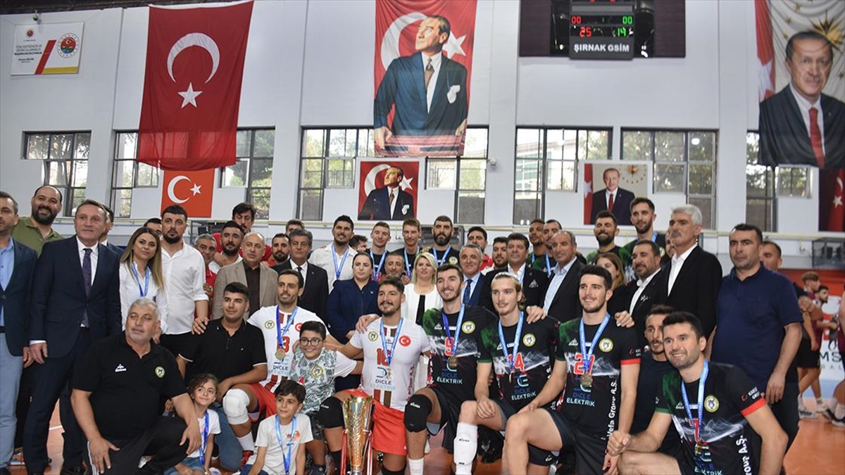 Cizre'nin Voleybol Takımı Türkiye'yi Avrupa'da Temsil Etmeye Hazırlanıyor