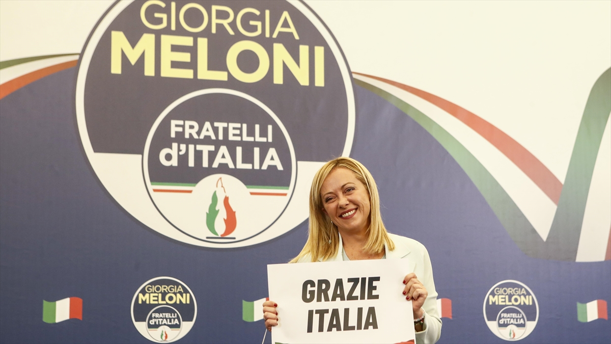 İtalya'da Seçimlerin Galibi Sağ İttifak Oldu