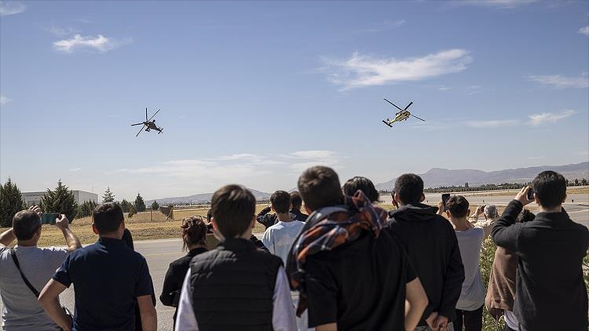 Milli Hava Araçları, TSK Güçlendirme Vakfı Bağışçıları İçin Uçtu