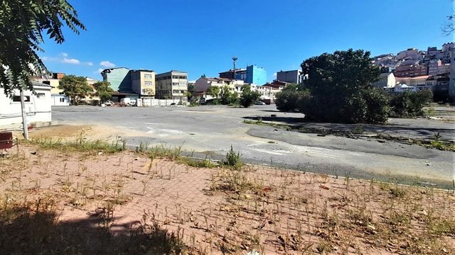 TOKİ başlanmamış işe tamamlama ihalesi açtı