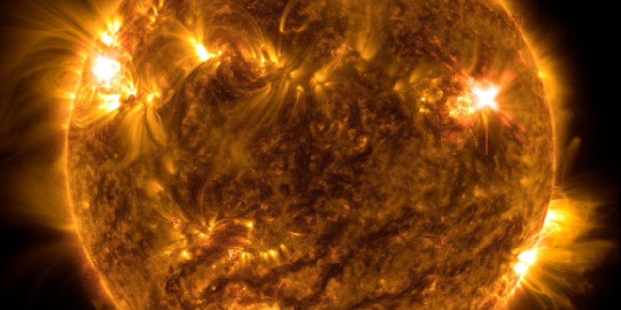 NASA, Güneş'teki güçlü patlamayı görüntüledi
