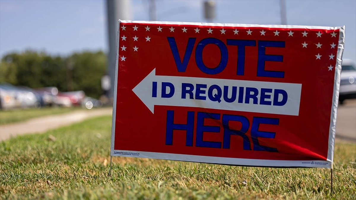 ABD'deki Ara Seçimler İçin "Salıncak Eyaletlerde" Yarış Hızlanıyor