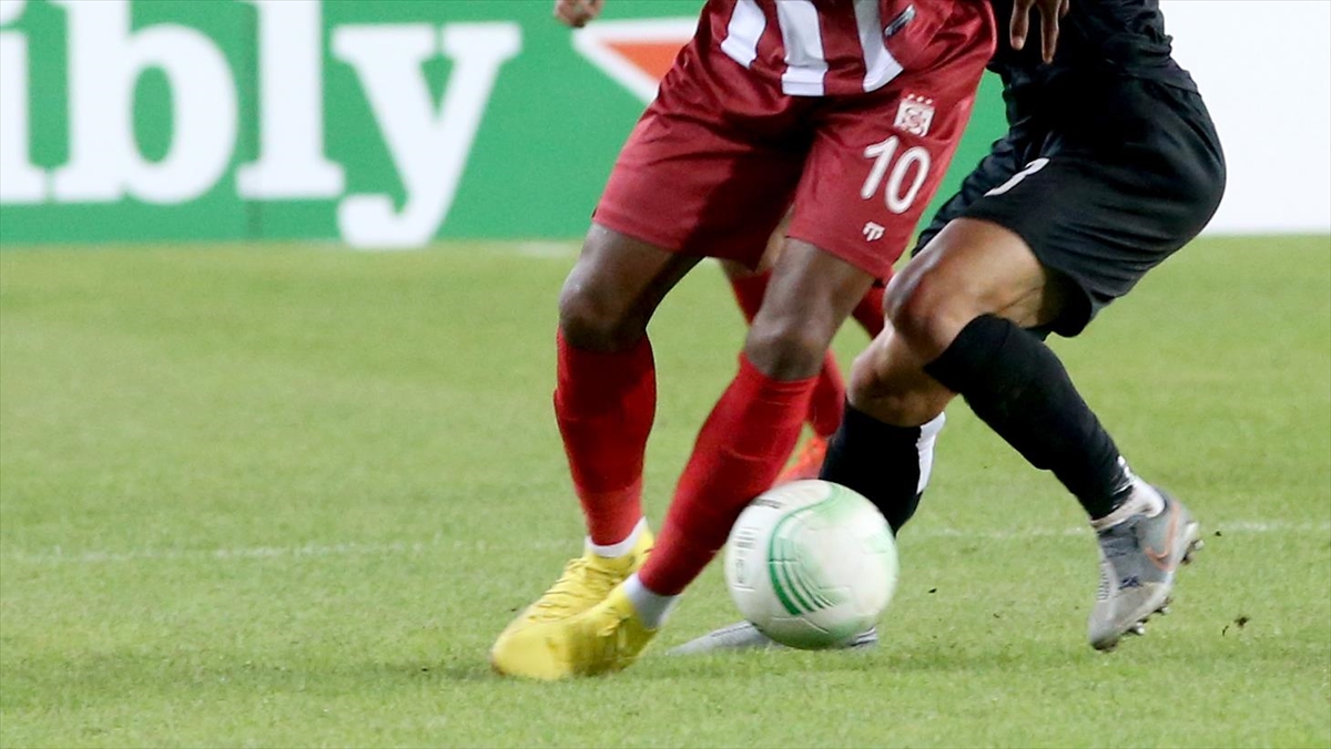 Uefa Avrupa Ligi Gruplarının Üçüncü Haftası, Oynanan 8 Maçla Başladı.