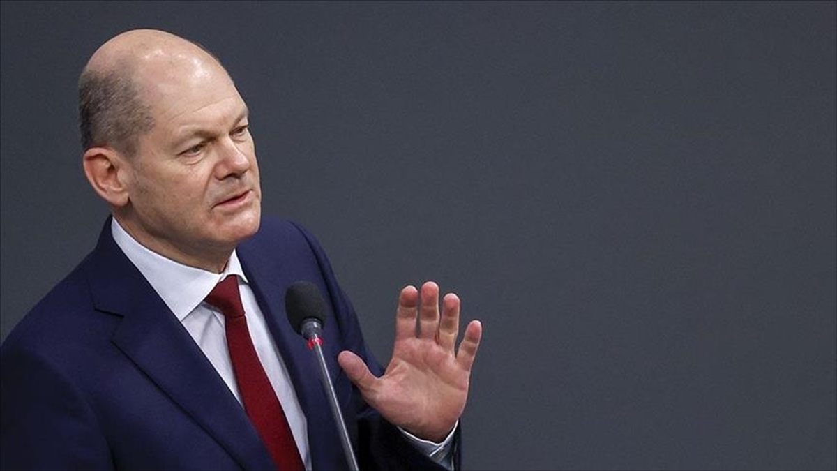 Olaf Scholz, Rusya'yı Nükleer Silah Kullanımı Konusunda Uyardı
