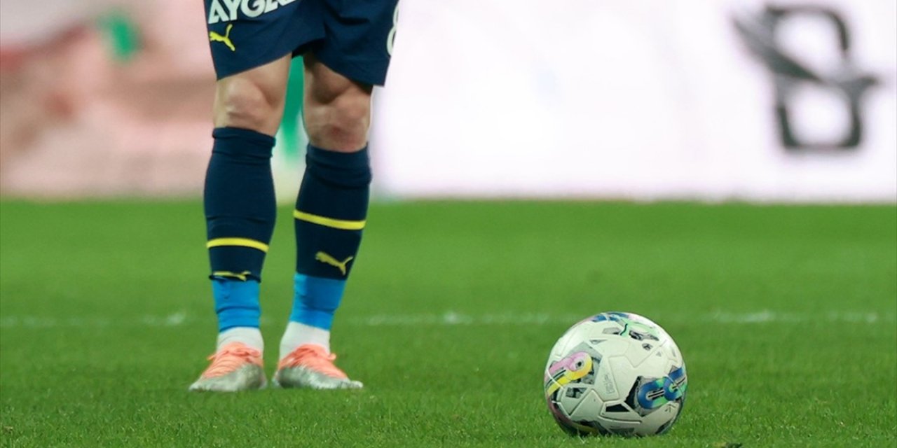 Fenerbahçe, Süper Lig'de Yarın Karagümrük'ü Ağırlayacak