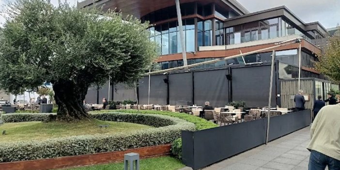 AVM'de Silahlı Çatışma