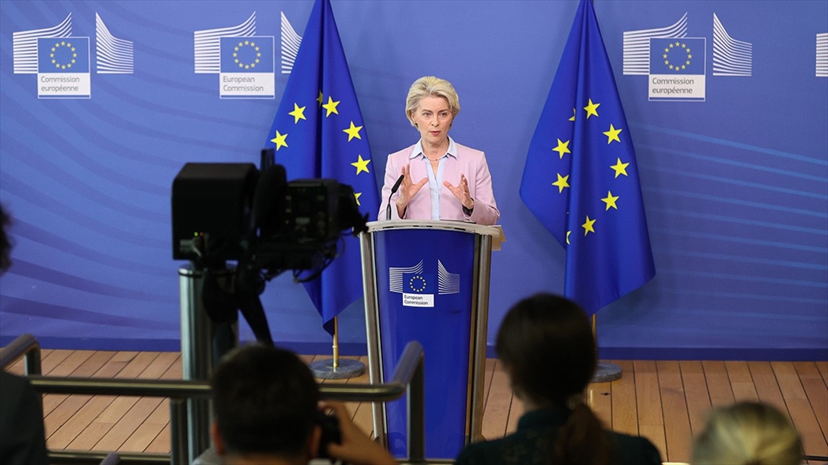 AB, Bütçesinin Savaş Ve Enflasyona Göre Yeniden Planlanmasını İstiyor