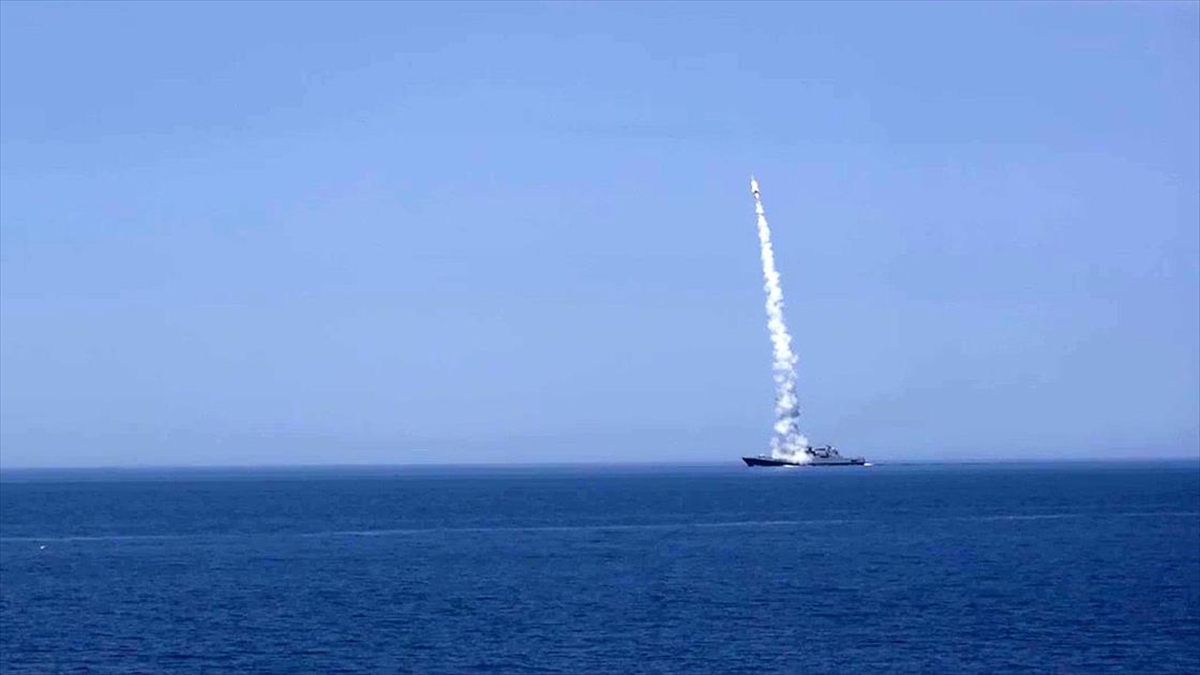 Rusya: Ukrayna’nın Askeri Yönetim, İletişim Ve Enerji Sistemlerine Saldırı Düzenledik