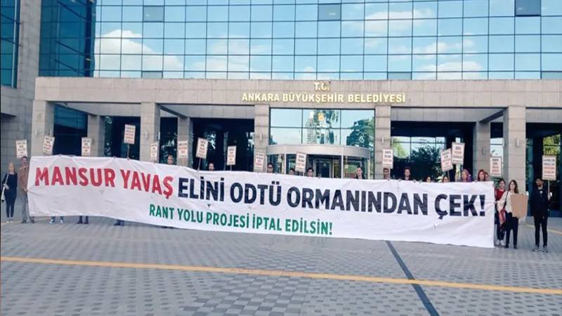 ODTÜ'lüler ABB önünde: Rant yolu iptal edilsin