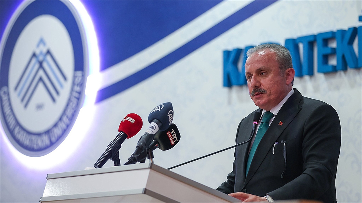 Şentop: Başörtüsü Takma Veya Takmama Anayasa Ötesi Bir Haktır