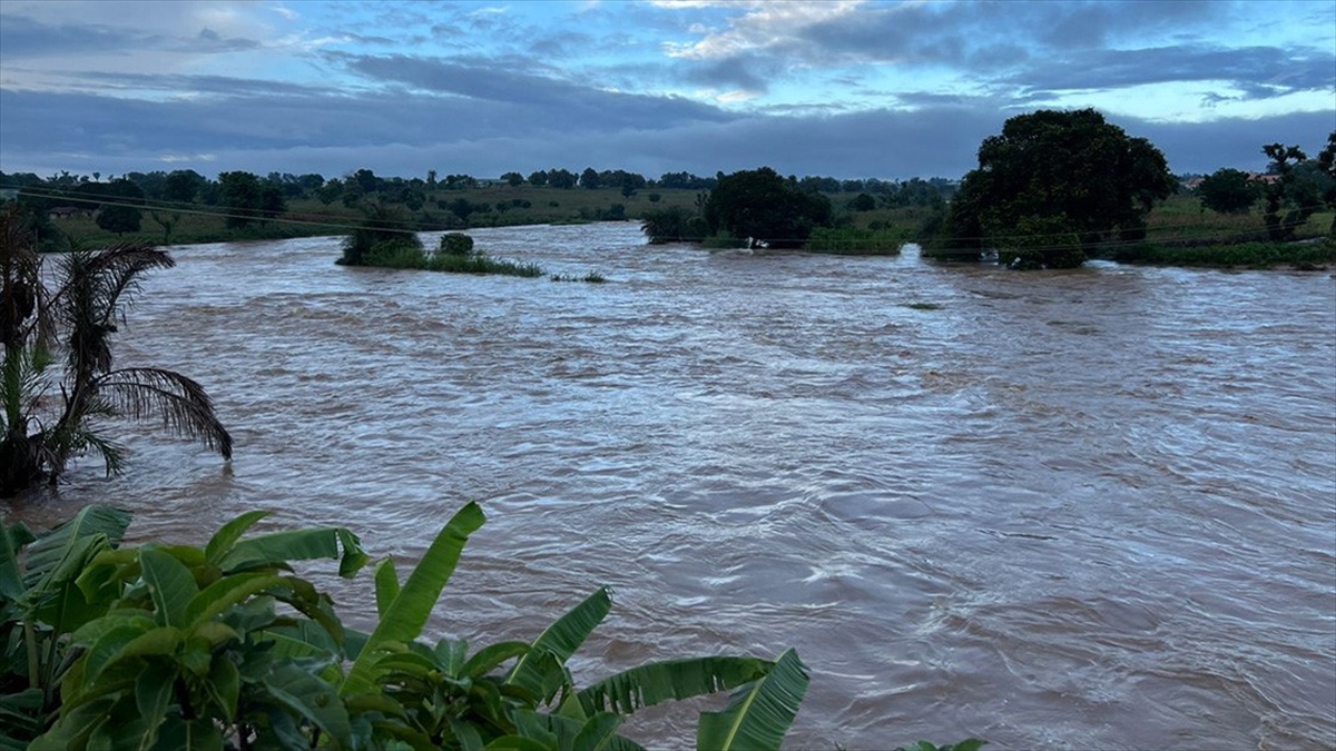 Nijerya'daki Sellerden 1,41 Milyondan Fazla Kişi Etkilendi