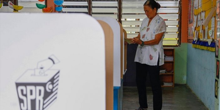 Malezya 4 Yıl Aradan Sonra Erken Seçim Maratonuna Giriyor