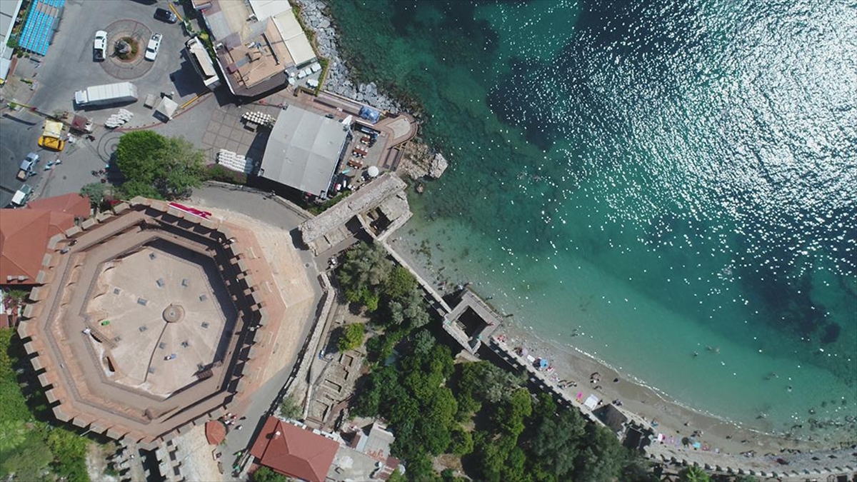 Alanya Kalesi Önündeki Su Altı Kazılarında Roma Dönemine Ait Tersane Bulundu