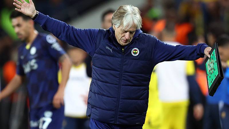 Jesus'tan Fenerbahçe taraftarına Altay Bayındır çağrısı