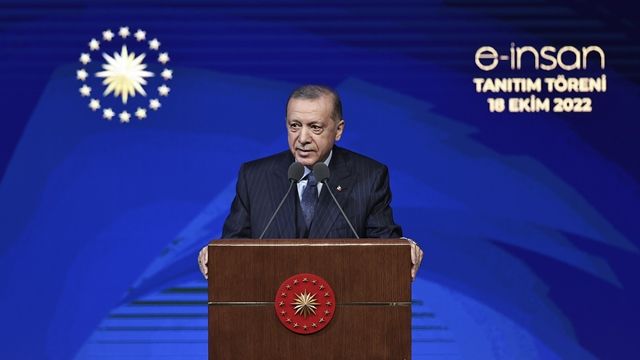 Erdoğan ‘itiraf etmek isterim’ deyip konuştu! Liyakat mesajı…