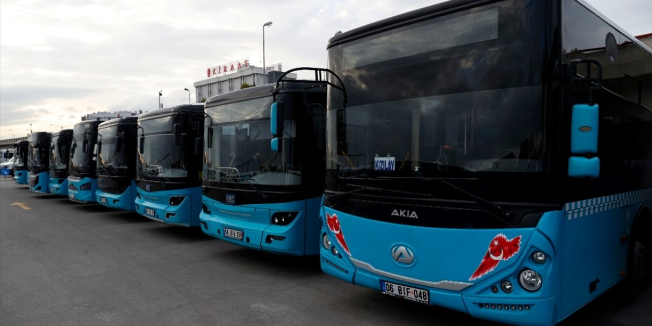 Başkentte Özel Halk Otobüsleri Seferlere Yeniden Başladı