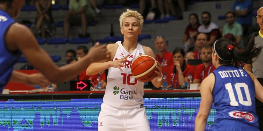 A Milli Kadın Basketbol Takımı İlk Maçında Mağlup Oldu