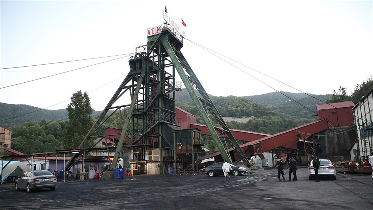 Amasra'da Patlamanın Yaşandığı Maden Sahasında Çalışma Ve İncelemeler Sürüyor
