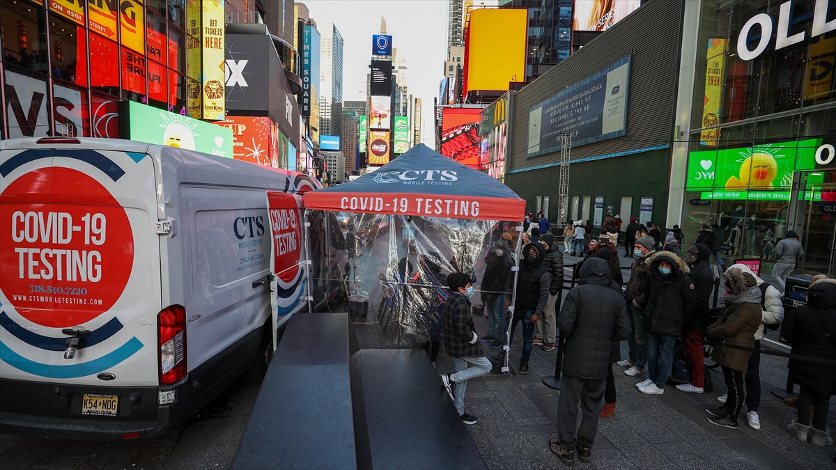 ABD'de Yeni Bir Kovid-19 Türünün Oluşturulduğu İddiaları Tartışma Yarattı