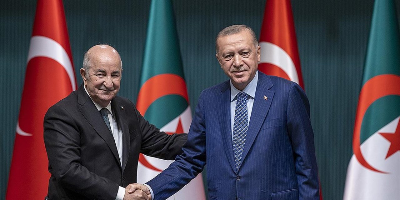 Cumhurbaşkanı Erdoğan, Cezayir Cumhurbaşkanı Tebbun İle Telefonda Görüştü