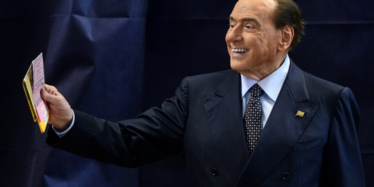 İtalya'da Berlusconi'nin Ukrayna Lideri Zelenskiy'den Bahsettiği Ses Kaydı Tartışma Yarattı