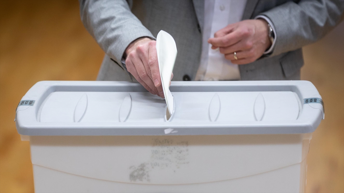 Slovenya Ve Karadağ'da Pazar Günü Sandık Başına Gidiliyor