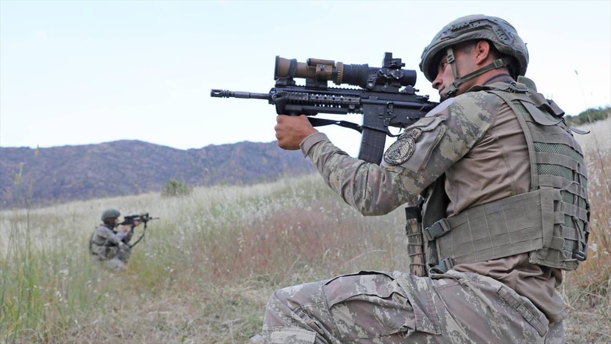 Pençe-Kilit Operasyonu Bölgesinde 2 PKK'lı Terörist Etkisiz Hale Getirildi
