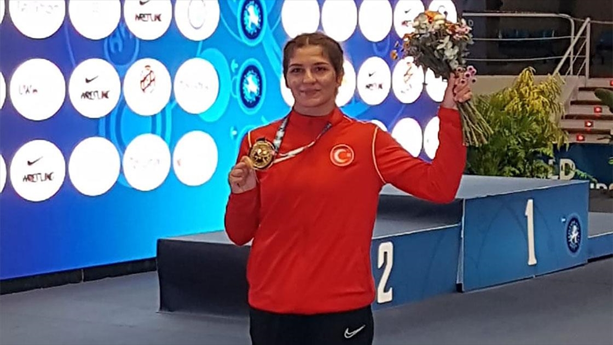 Güreşte Dünya Şampiyonasında 4 Yıl Sonra Nesrin Baş İle Gelen Altın