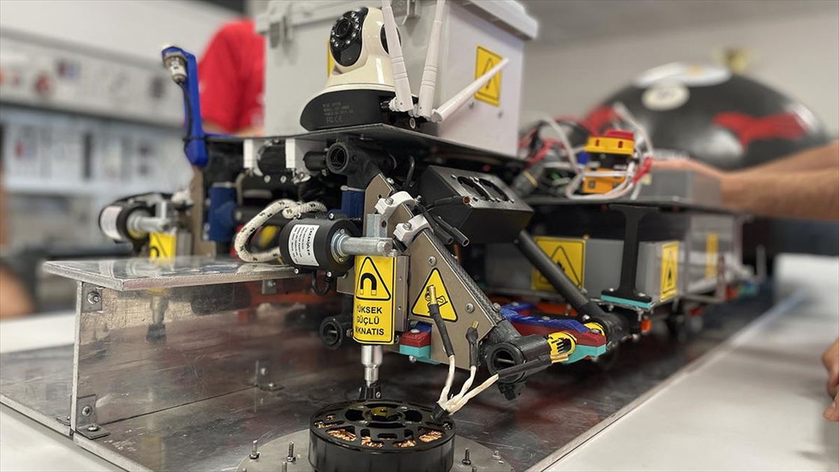 Üniversiteliler Tasarladıkları 'Hyperloop' İle Türkiye'de Öncü Olmak İstiyor