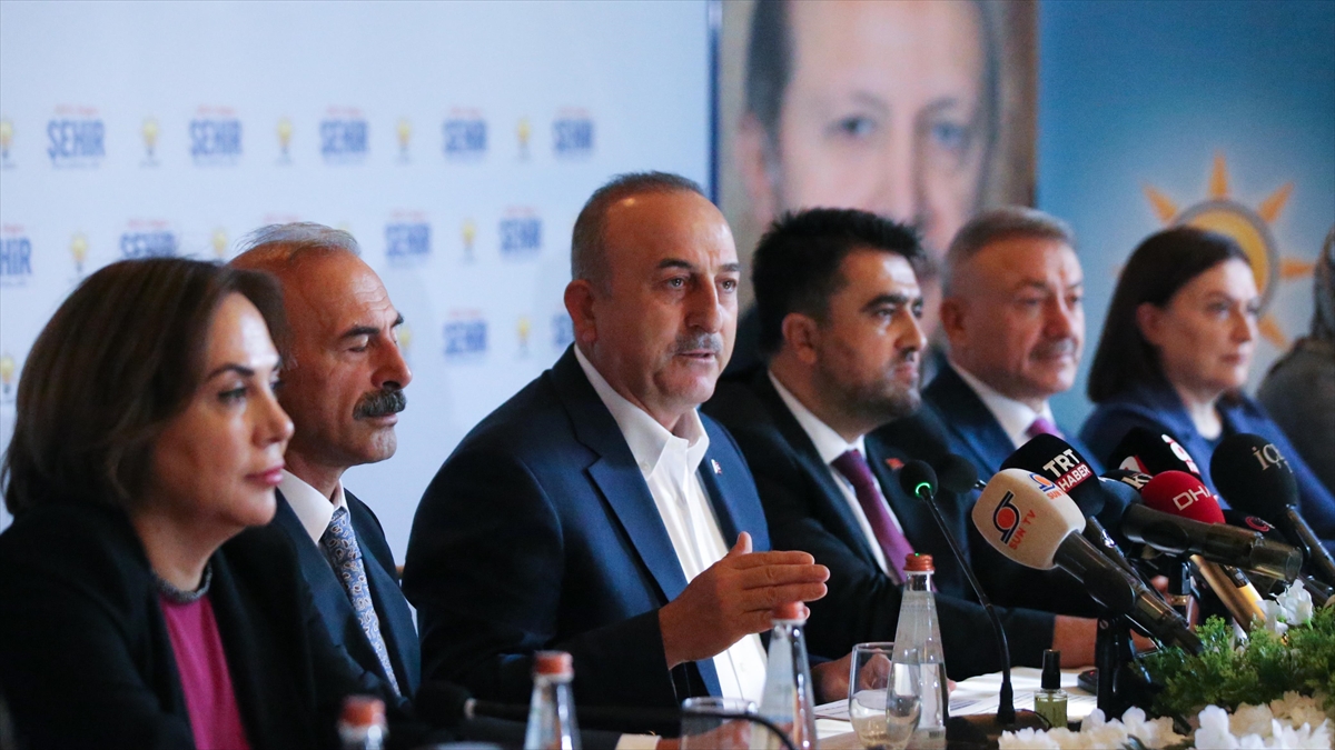Bakan Çavuşoğlu: Petrol Fiyatlarının Düşmesini İstiyorsanız Ürün Sunacak Ülkelerin Üzerindeki Ambargoları Kaldırın