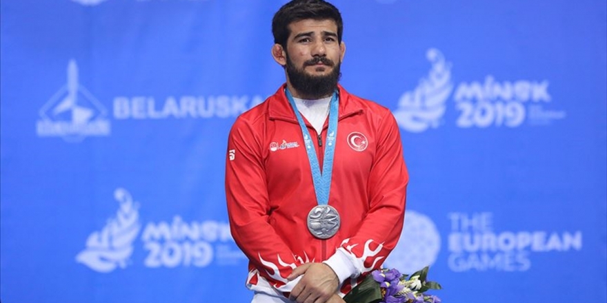 'Madalyamı Şehit Ailelerine Armağan Ediyorum'