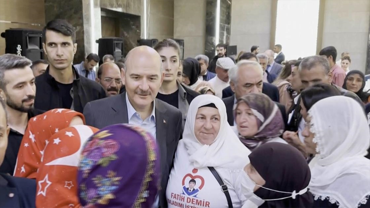 İçişleri Bakanı Süleyman Soylu, Diyarbakır Anneleri İle Bir Araya Geldi