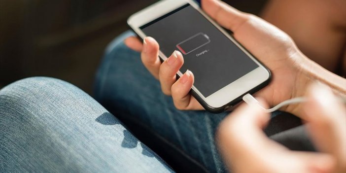 AB, Akıllı Telefonlara Tek Tip Şarj Girişi Şartı Getirdi
