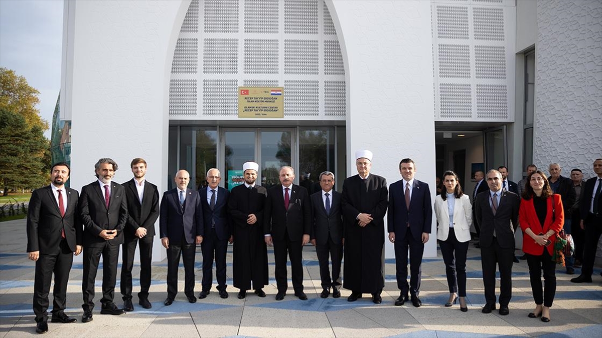 TBMM Başkanı Şentop, Recep Tayyip Erdoğan İslam Kültür Merkezi'ni Ziyaret Etti