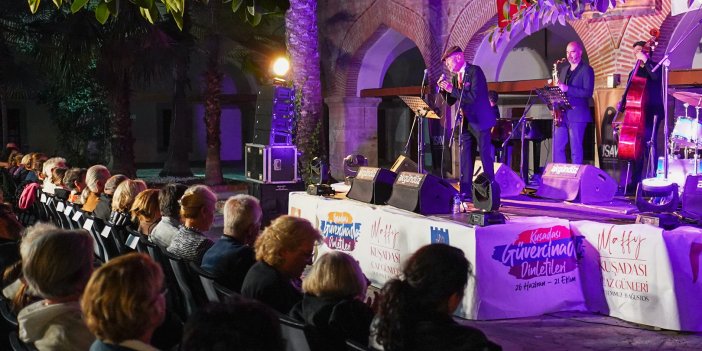 CAZ MÜZİĞİN KALBİ KUŞADASI’NDA ATTI