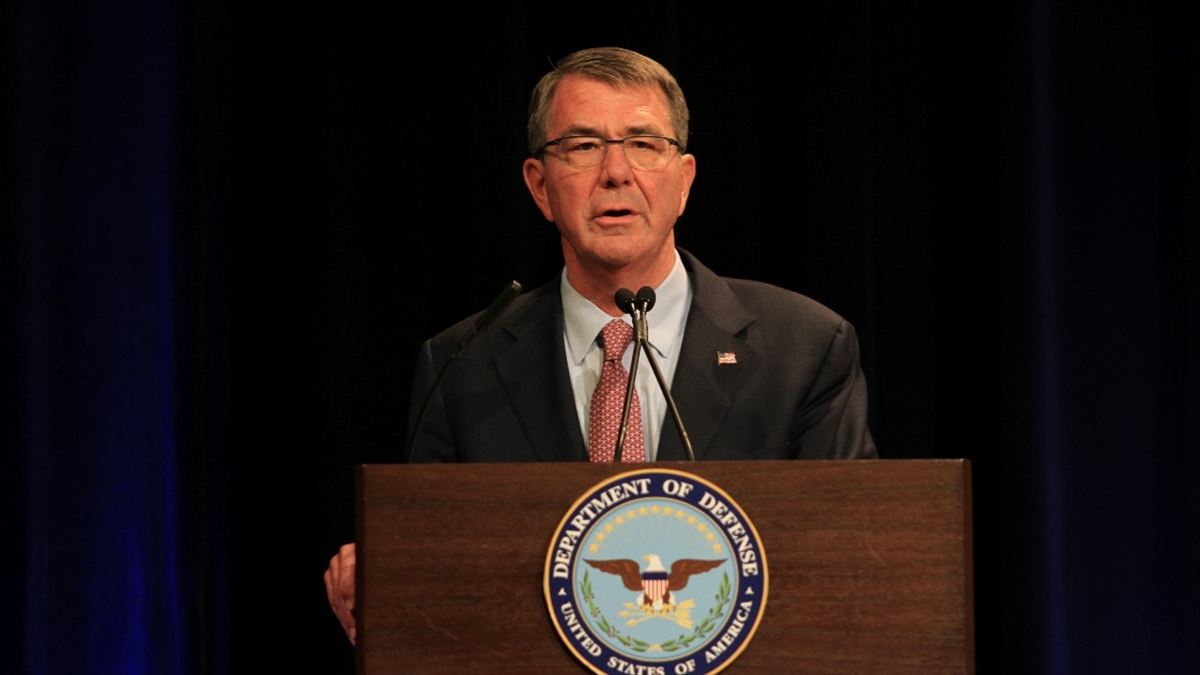 Eski Abd Savunma Bakanı Carter 68 Yaşında Hayatını Kaybetti