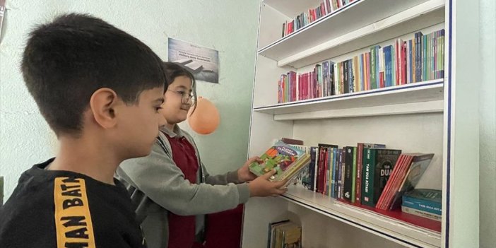 Saniye Ninenin Evindeki 'kardeşler Kütüphanesi'ne Destek Yağdı
